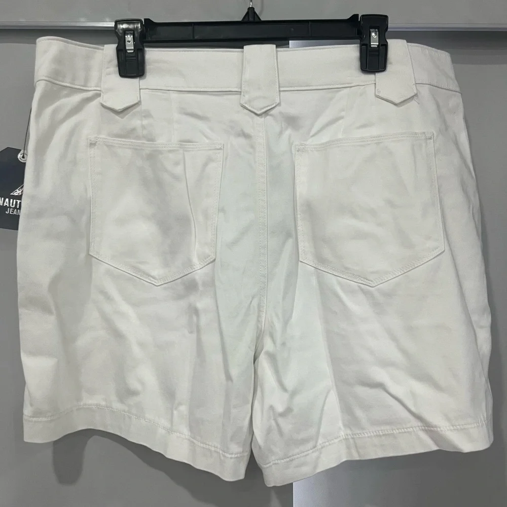 Nautica White women's mid-rise Short with Gold Buttons - Picture 4 of 5